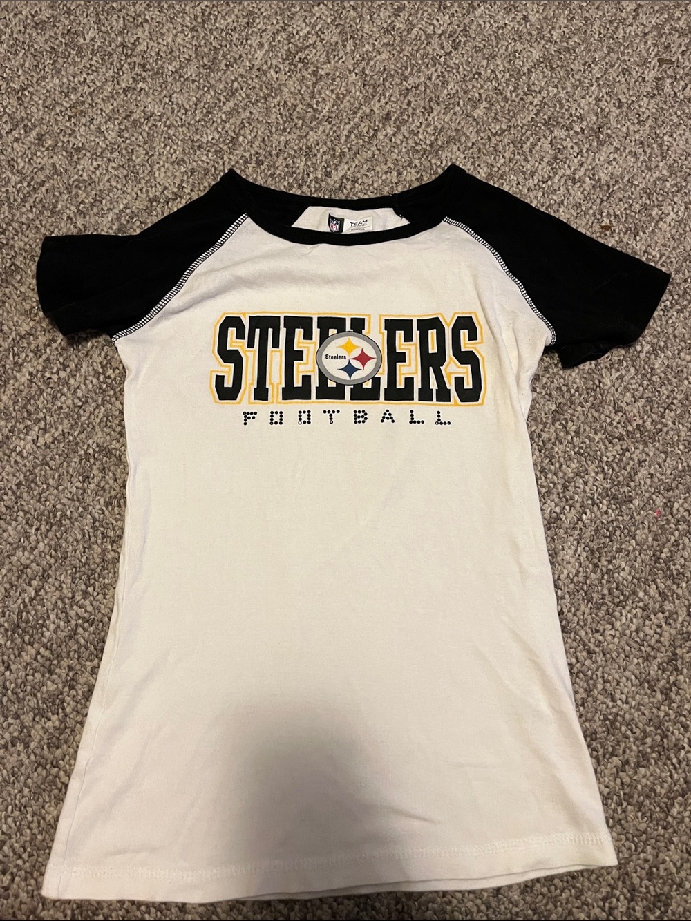 Girls' Pittsburgh Steelers Raglan Tee - White with Black Sleeves